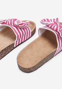 Born2be - Różowe Klapki Ginoraris. Nosek buta: okrągły. Kolor: różowy. Materiał: materiał, zamsz. Wzór: aplikacja, paski, kolorowy #4