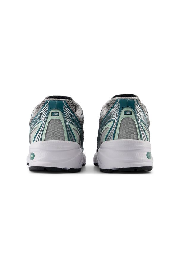 Buty unisex New Balance U740NC2 – szare. Kolor: szary. Materiał: materiał, syntetyk. Szerokość cholewki: normalna. Sezon: lato. Sport: turystyka piesza