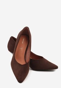 Renee - Brązowe Czółenka Vices na Obcasie Typu Klepsydra ze Skórzaną Wkładką Dedvire. Kolor: brązowy. Materiał: skóra. Obcas: na obcasie. Styl: elegancki. Wysokość obcasa: średni #7