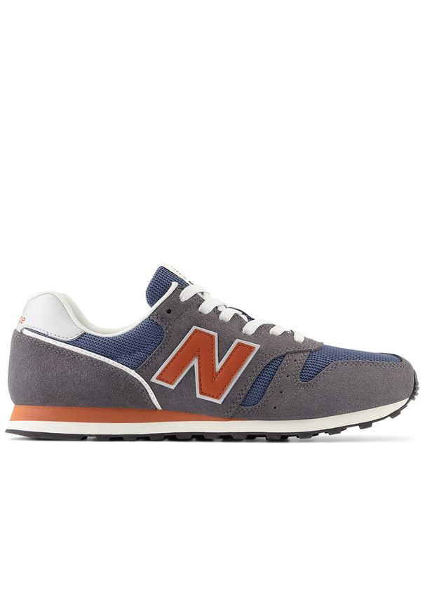 Buty New Balance ML373OG2 - szare. Okazja: na co dzień. Kolor: szary. Materiał: guma, materiał, syntetyk, zamsz. Szerokość cholewki: normalna. Wzór: aplikacja. Model: New Balance 373