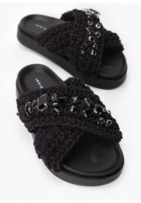 Inuikii - Klapki damskie INUIKII WOVEN STONES. Okazja: na co dzień, do pracy, na spacer. Kolor: czarny. Styl: casual