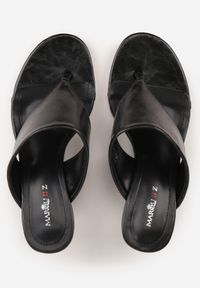 Renee - Czarne Klapki Japonki na Koturnie z Zabudowaną Cholewką Humbledane. Kolor: czarny. Materiał: materiał. Sezon: lato. Obcas: na koturnie. Styl: elegancki #3