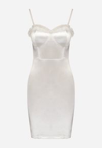 Born2be - Biała Sukienka z Koronką Ajos. Kolor: biały. Materiał: koronka. Długość rękawa: na ramiączkach. Wzór: koronka. Długość: mini #3