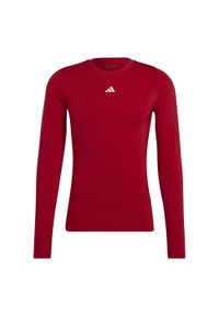 Adidas - Koszulka męska adidas Techfit Aeroready Long Sleeve Tee. Kolor: czarny, czerwony, wielokolorowy. Długość rękawa: długi rękaw. Technologia: Techfit (Adidas). Sport: piłka nożna