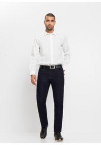 bonprix - Koszula biznesowa ze stretchem, Slim Fit. Okazja: na spotkanie biznesowe. Kolor: biały. Materiał: materiał, bawełna. Długość rękawa: długi rękaw. Długość: długie. Styl: biznesowy #3