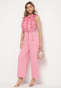 Born2be - Różowy Koktajlowy Kombinezon z Żabotem Szerokimi Nogawkami i Paskiem w Talii Uenelsea. Kolor: różowy. Styl: wizytowy #5
