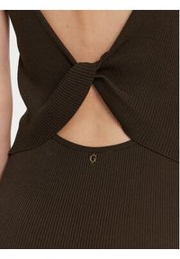 Guess Sukienka dzianinowa W5GK47 Z3L10 Brązowy Regular Fit. Kolor: brązowy. Materiał: wiskoza