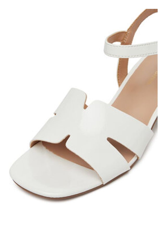 Clara Barson Sandały WS24055-02 Biały. Kolor: biały. Materiał: skóra