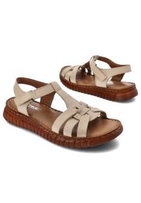 Beżowe Sandały Artiker Modne Obuwie Damskie. Okazja: na plażę, na spacer. Zapięcie: klamry. Kolor: beżowy. Materiał: materiał, guma. Sezon: lato #4