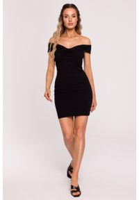 Sukienki.shop - Sukienka hiszpanka dopasowana bandażowa mini czarna. Typ kołnierza: dekolt hiszpanka. Kolor: czarny. Materiał: bawełna, dzianina. Długość: mini