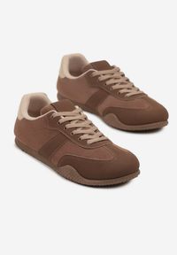 Renee - Brązowe Sneakersy Ozdobione Tłoczeniem Halennesa. Okazja: na co dzień. Kolor: brązowy. Materiał: jeans. Wzór: aplikacja #3