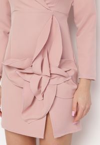 Born2be - Różowa Marynarkowa Sukienka Mini z Kopertową Górą Nivrade. Kolor: różowy. Typ sukienki: kopertowe. Długość: mini #5