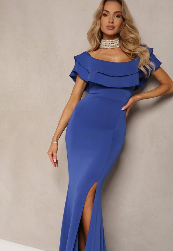 Renee - Granatowa Sukienka Wieczorowa o Fasonie Hiszpanki z Rozcięciami i Rozkloszowanym Dołem Ulcini. Okazja: na imprezę. Typ kołnierza: dekolt hiszpanka. Kolor: niebieski. Typ sukienki: rozkloszowane. Styl: wizytowy