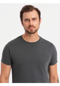 Ombre Clothing - Zestaw bawełnianych koszulek męskich BASIC z okrągłym dekoltem – biały/grafitowy/niebieski denim V8 - Rozmiar: XL. Okazja: na co dzień. Kolor: niebieski. Materiał: denim, bawełna. Styl: klasyczny, casual #7