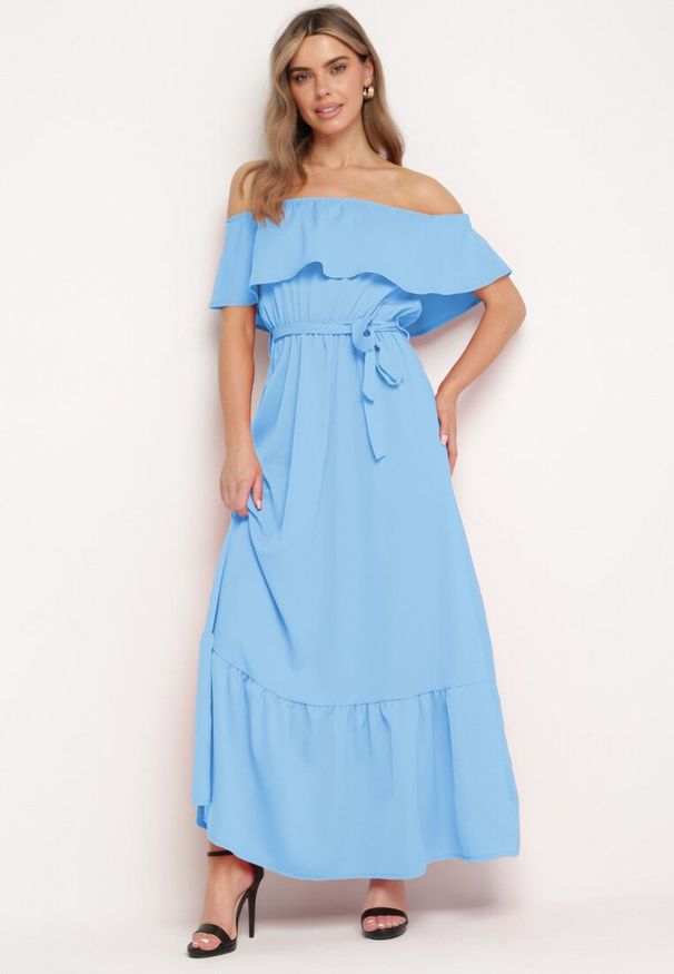 Born2be - Niebieska Sukienka o Rozkloszowanym Fasonie z Hiszpańskim Dekoltem i Materiałowym Paskiem Nacara. Okazja: na co dzień. Kolor: niebieski. Materiał: materiał. Długość rękawa: krótki rękaw. Sezon: lato. Typ sukienki: proste. Styl: casual