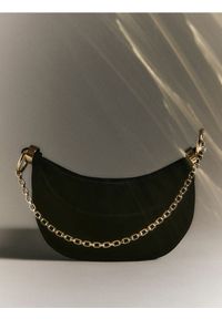 Reserved - Mała torebka z łańcuszkiem - czarny. Kolor: czarny. Wzór: gładki. Rozmiar: małe #1