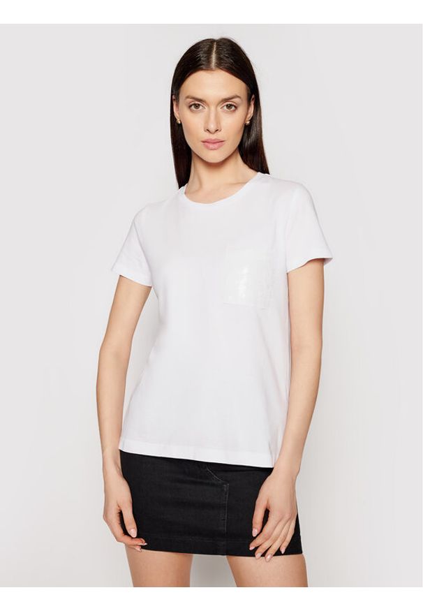 DKNY T-Shirt P0RAOC2R Biały Regular Fit. Kolor: biały. Materiał: bawełna