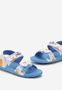 Born2be - Jasnoniebieskie Sandały na Rzepy z Geometrycznymi Wzorami Sarniema. Zapięcie: rzepy. Kolor: niebieski. Wzór: geometria. Styl: wakacyjny