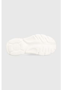 Buffalo klapki Cld Slide damskie kolor biały na platformie 1622261. Kolor: biały. Materiał: materiał. Wzór: gładki. Obcas: na platformie #2