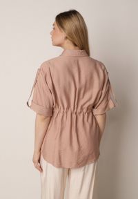 Born2be - Beżowa Nietoperzowa Koszula Safari z Bawełną z Wiązaniem w Talii Tierona. Okazja: do pracy, na co dzień, na spotkanie biznesowe. Kolor: beżowy. Materiał: bawełna. Długość: długie. Styl: biznesowy, casual #4