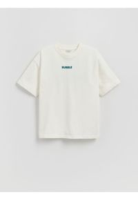 Reserved - Bawełniany t-shirt z nadrukiem - złamana biel. Materiał: bawełna. Wzór: nadruk