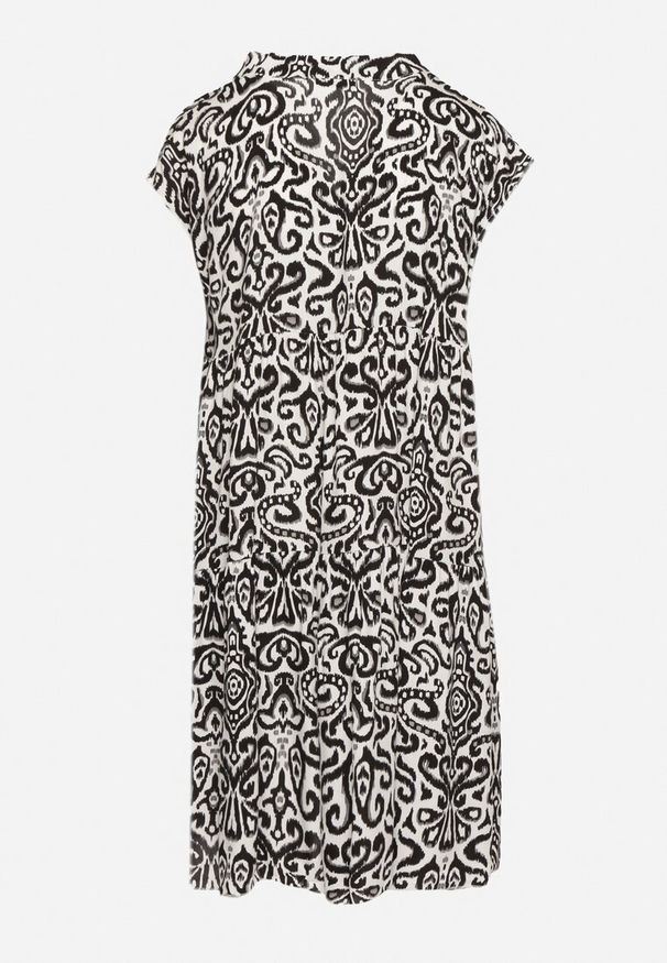 Born2be - Czarna Bawełniana Sukienka o Rozkloszowanym Kroju Oversize Liravina. Okazja: na co dzień. Typ kołnierza: dekolt w serek. Kolor: czarny. Materiał: bawełna. Typ sukienki: oversize. Styl: klasyczny, casual, elegancki