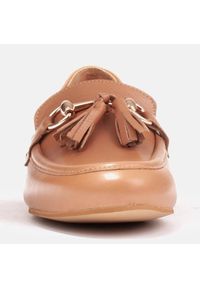 Marco Shoes Loafersy skórzane z frędzlami 2199P-003-1 brązowe. Kolor: brązowy. Materiał: skóra. Sezon: wiosna #7
