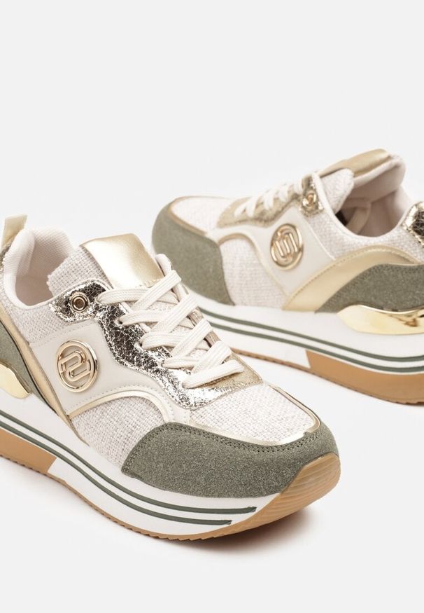 Renee - Beżowo-Zielone Sneakersy z Metalicznymi Zdobieniami na Platformie Gonnella. Okazja: na co dzień. Kolor: beżowy. Materiał: jeans. Wzór: aplikacja. Obcas: na platformie. Wysokość obcasa: średni