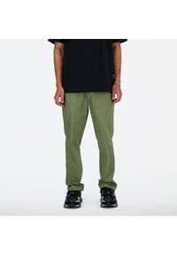 Spodnie męskie New Balance MP41575DEK – zielone. Kolor: zielony. Materiał: bawełna, nylon