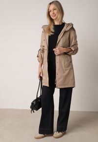 Born2be - Brązowa Przejściowa Kurtka Parka z Kapturem i Podwijanymi Rękawami Tinarose. Okazja: na spacer, na co dzień. Typ kołnierza: kaptur. Kolor: brązowy. Materiał: jeans, dresówka. Styl: casual #4