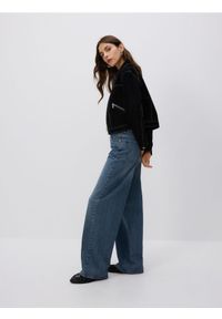 Reserved - Jeansy wide leg - niebieski. Kolor: niebieski. Materiał: jeans #1