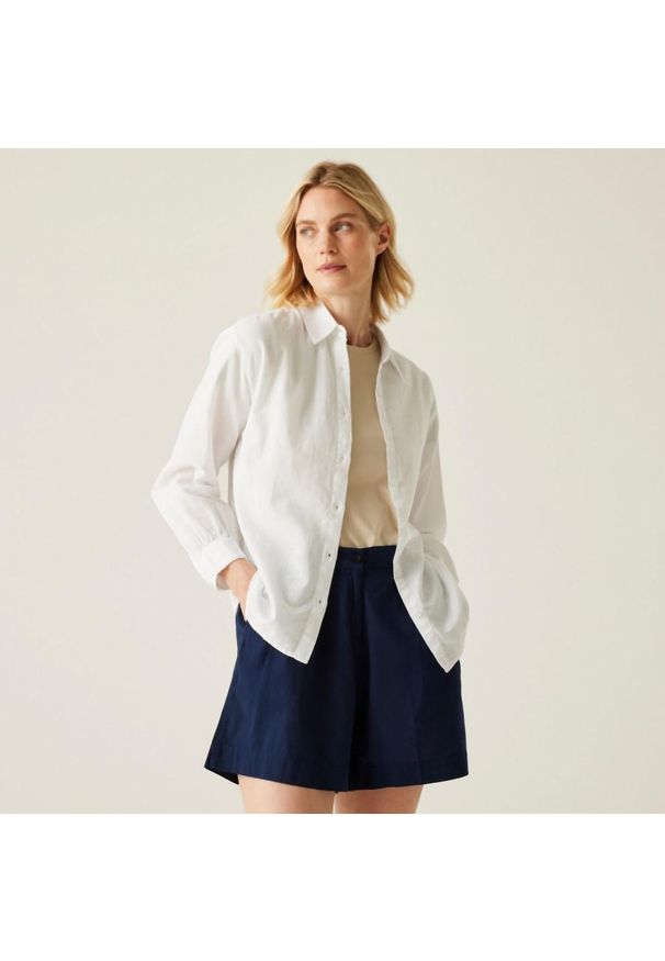 Regatta - Koszula turystyczna damska Primevere. Kolor: biały. Materiał: bawełna, len. Sport: turystyka piesza