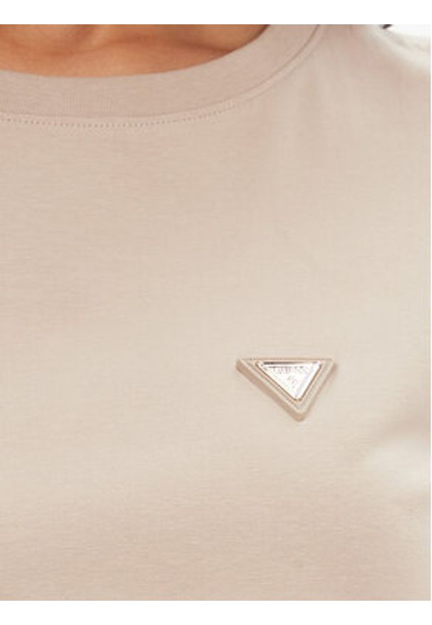 Guess T-Shirt V4YI09 J1314 Beżowy Regular Fit. Kolor: beżowy. Materiał: bawełna