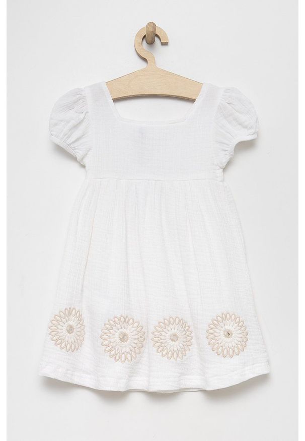 Desigual sukienka bawełniana dziecięca kolor biały mini rozkloszowana. Kolor: biały. Materiał: bawełna. Długość rękawa: krótki rękaw. Wzór: haft. Typ sukienki: rozkloszowane. Długość: mini