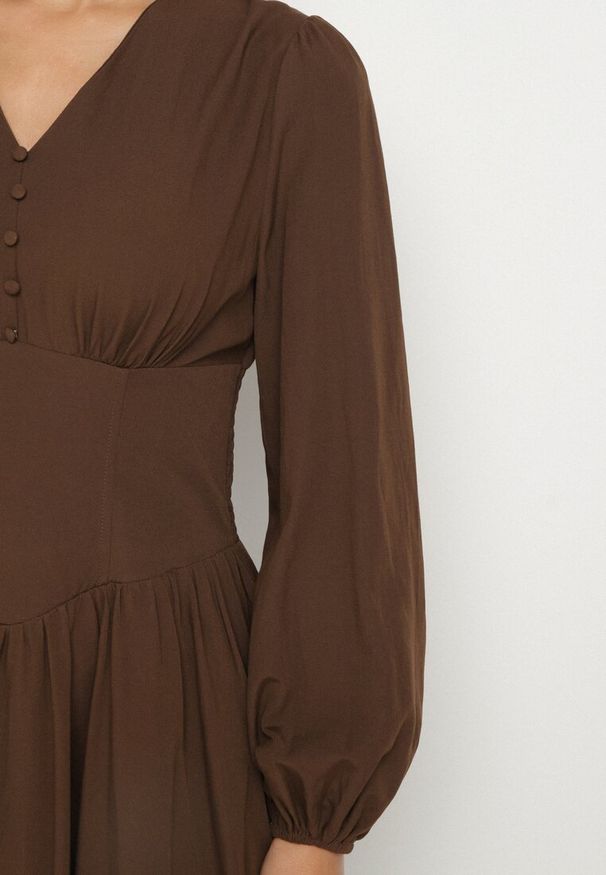 Born2be - Brązowa Sukienka z Wiskozą z Gorsetową Talią i Bufiastymi Rękawami Aniste. Okazja: na co dzień. Typ kołnierza: dekolt gorset. Kolor: brązowy. Materiał: wiskoza. Typ sukienki: gorsetowe. Styl: wizytowy, sportowy, casual, elegancki