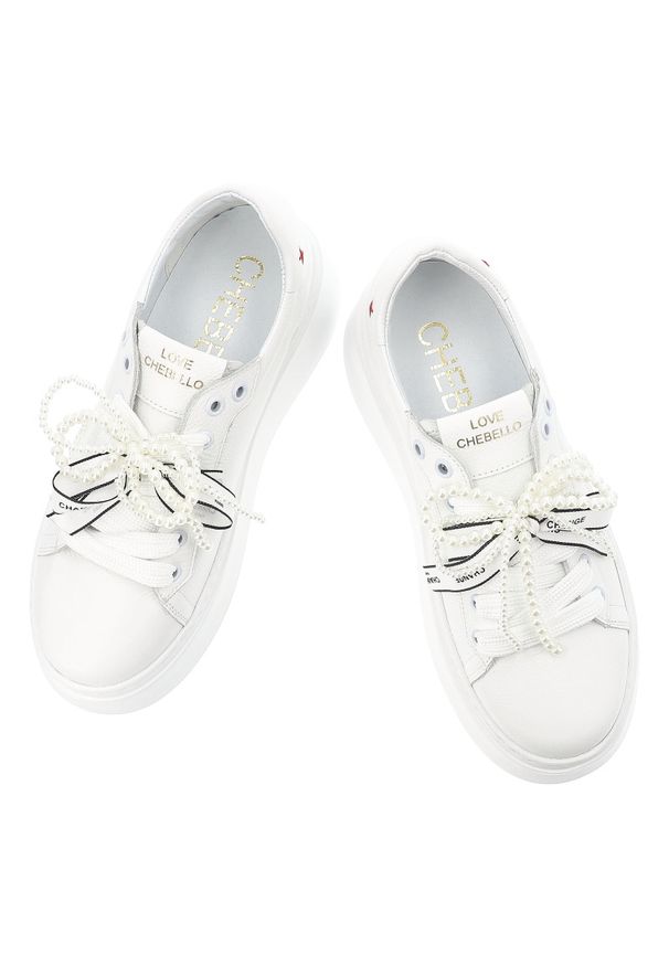 CheBello - Sneakersy damskie Chebello, cholewka ze skóry naturalnej gładkiej klasyczne sznurowanie ozdobne detale masywna podeszwa zapewniająca stabilność i wyg. Okazja: na co dzień. Zapięcie: sznurówki. Kolor: biały. Materiał: skóra. Szerokość cholewki: normalna. Wzór: gładki. Obcas: na platformie. Styl: klasyczny
