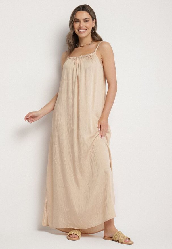 Born2be - Beżowa Rozkloszowana Sukienka z Elastyczną Górą Revielle. Okazja: na co dzień. Kolor: beżowy. Długość rękawa: na ramiączkach. Typ sukienki: rozkloszowane. Styl: casual, klasyczny