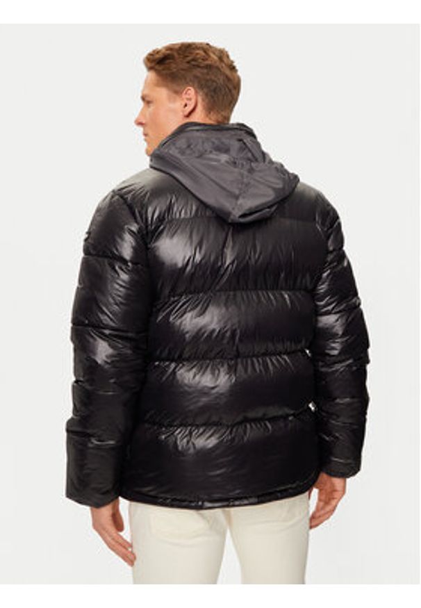 Schott NYC Kurtka zimowa COLUMBUSX Czarny Regular Fit. Kolor: czarny. Materiał: syntetyk. Sezon: zima