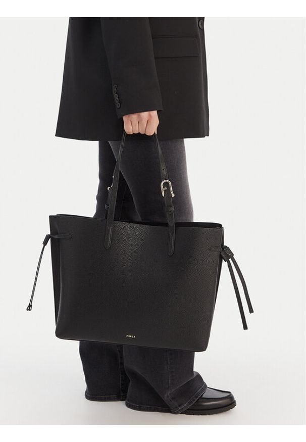 Furla Torebka Ava L WB02001 BX4329 CN 3924S Czarny. Kolor: czarny. Materiał: skórzane