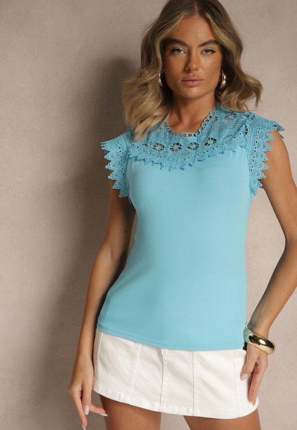 Renee - Niebieski Bawełniany Top z Koronkowymi Wstawkami Lirumina. Okazja: na co dzień. Kolor: niebieski. Materiał: bawełna, koronka. Styl: elegancki, casual