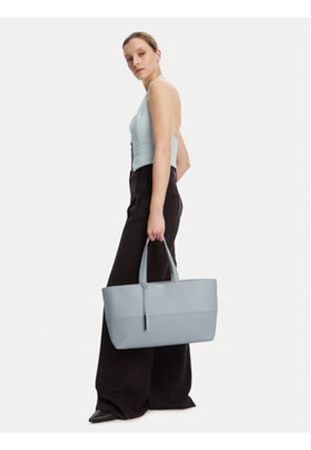 Calvin Klein Torebka Ck Mixmedia Shopper_Mono K60K613166 Szary. Kolor: szary. Materiał: skórzane