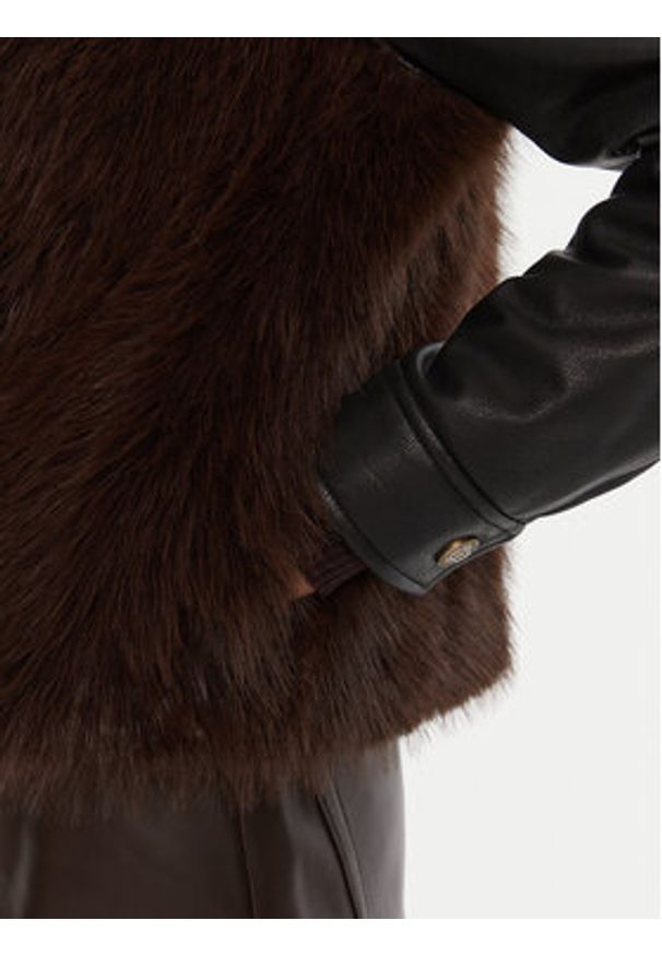 TwinSet - TWINSET Kurtka z imitacji skóry 252TP2420 Brązowy Regular Fit. Kolor: brązowy. Materiał: skóra