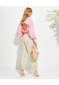 MARIANNA SENCHINA - Różowa koszula z rozcięciem na plecach. Okazja: na co dzień. Kolor: różowy, wielokolorowy, fioletowy. Materiał: jeans, len. Długość rękawa: długi rękaw. Długość: długie. Styl: casual, klasyczny, vintage #2