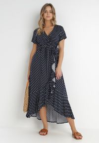 Born2be - Granatowa Sukienka Echosia. Kolor: niebieski. Materiał: materiał. Długość rękawa: krótki rękaw. Wzór: kropki. Typ sukienki: kopertowe. Długość: maxi #3