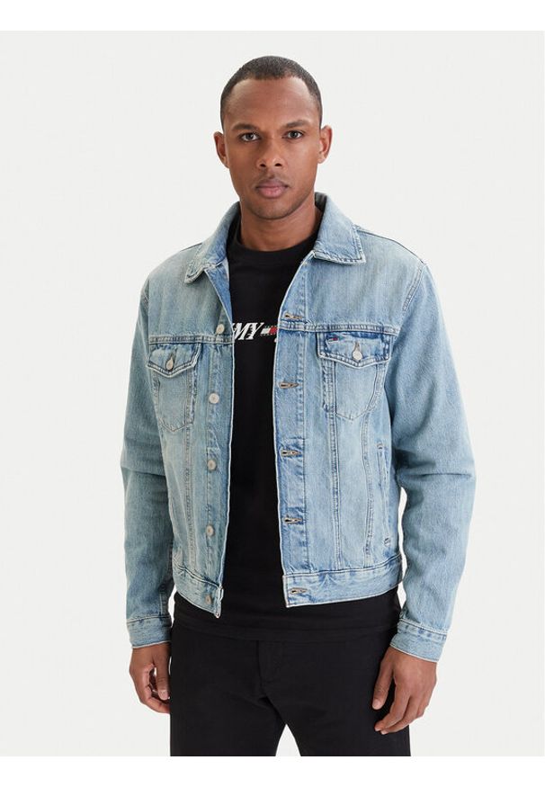 Tommy Jeans Kurtka jeansowa Ryan DM0DM23002 Błękitny Regular Fit. Kolor: niebieski. Materiał: bawełna