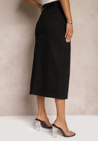 Renee - Czarna Ołówkowa Spódnica Midi z Rozcięciem Otaile. Kolor: czarny. Materiał: jeans. Wzór: aplikacja #3