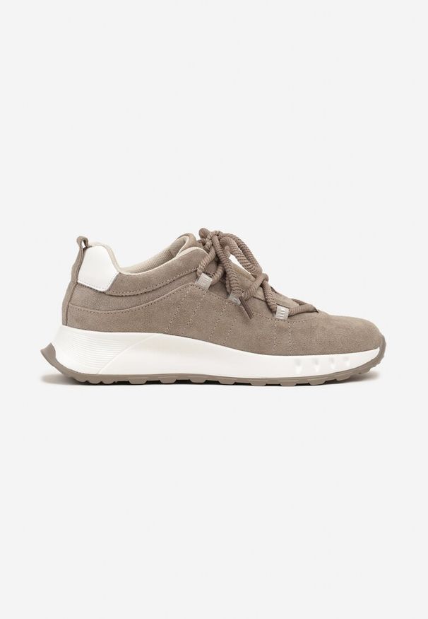 Born2be - Ciemnobeżowe Sneakersy z Naturalnego Zamszu ze Skórzaną Wkładką Dolittea. Okazja: na co dzień, na spacer. Kolor: beżowy. Materiał: zamsz, skóra. Wzór: aplikacja. Sport: turystyka piesza