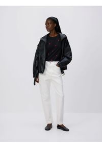 Reserved - T-shirt w serca - czarny. Kolor: czarny. Materiał: bawełna