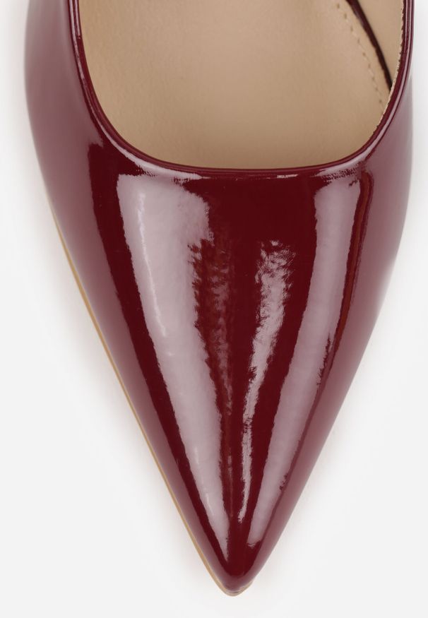 Born2be - Bordowe Klasyczne Szpilki Vices z Lakierowanym Połyskiem i Szpiczastym Noskiem Letania. Nosek buta: szpiczasty. Kolor: czerwony. Materiał: lakier. Obcas: na szpilce. Styl: klasyczny. Wysokość obcasa: średni