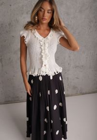 Renee - Czarna Rozkloszowana Spódnica Plisowana High Waist w Groszki Telede. Stan: podwyższony. Kolor: czarny. Długość: krótkie. Wzór: grochy. Styl: retro #4